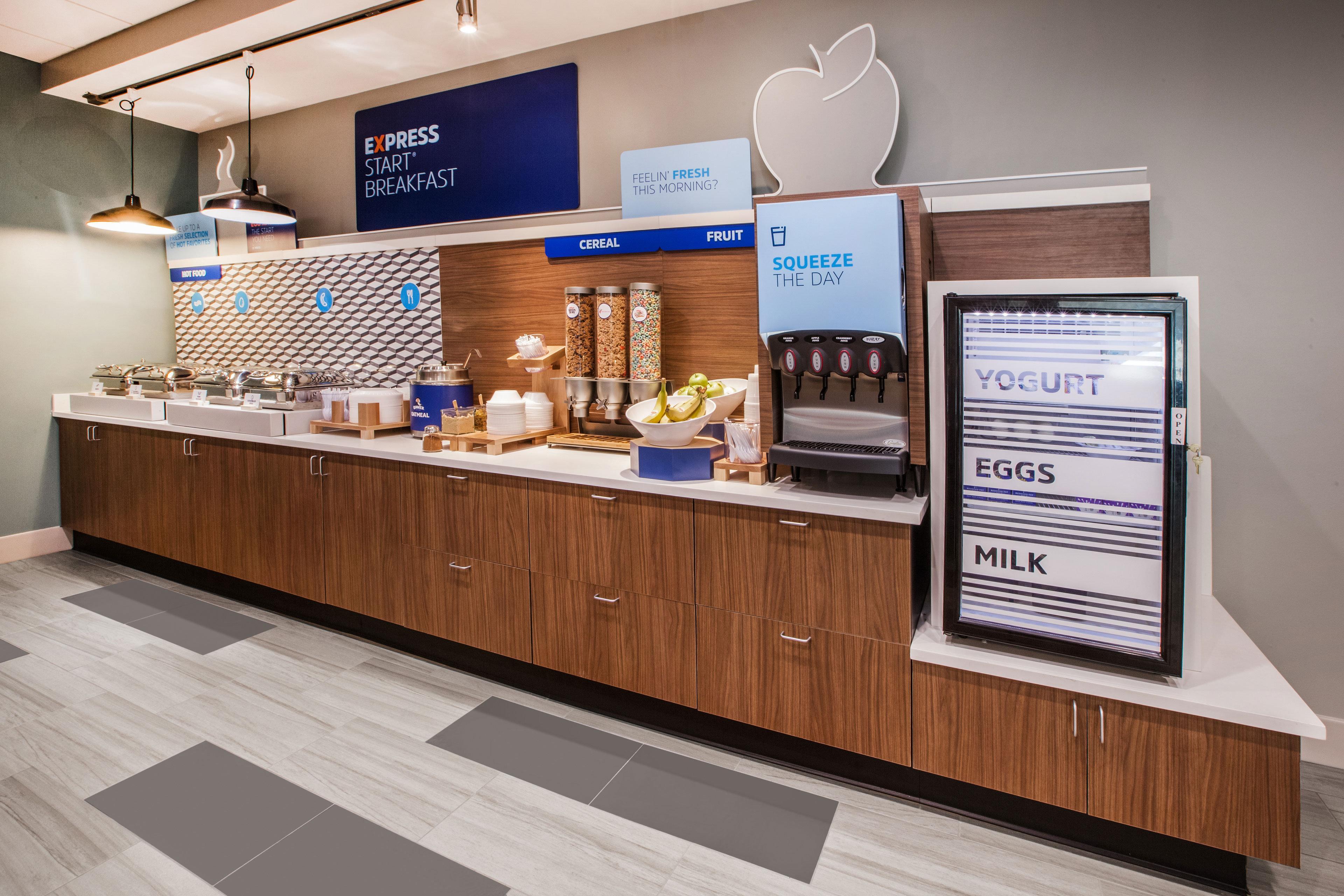 Holiday Inn Express Hotel & Suites - Dubuque West By Ihg Экстерьер фото