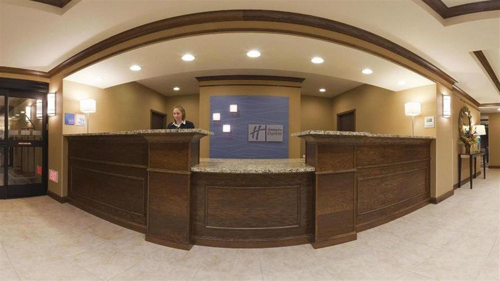 Holiday Inn Express Hotel & Suites - Dubuque West By Ihg Экстерьер фото